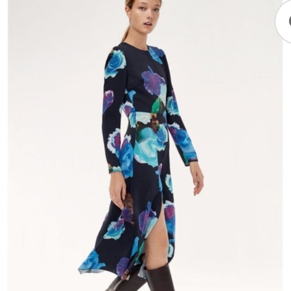 NWT Aritzia Babaton Maxwell Midi Dress in Blue Floral Size 4 - Picture 3 of 14